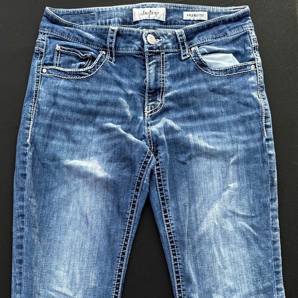 Daytrip Virgo Bootcut Jeans Womens 30R Blue Good Medium Wash Contrast Stitch